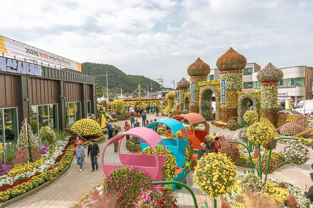 51_%EC%98%88%EC%82%B0%EC%9E%A5%ED%84%B0_%EC%82%BC%EA%B5%AD%EC%B6%95%EC%A0%9C%2C_%EB%AC%B4%EB%A0%A4_42%EB%A7%8C%EB%AA%85%EC%9D%B4_%EB%8B%A4%EB%85%80%EA%B0%84_%EC%84%B1%EA%B3%B5%EC%A0%81%EC%9D%B8_%EC%98%88%EC%82%B0%EC%9D%98_%EC%B6%95%EC%A0%9C.JPG?type=w1200