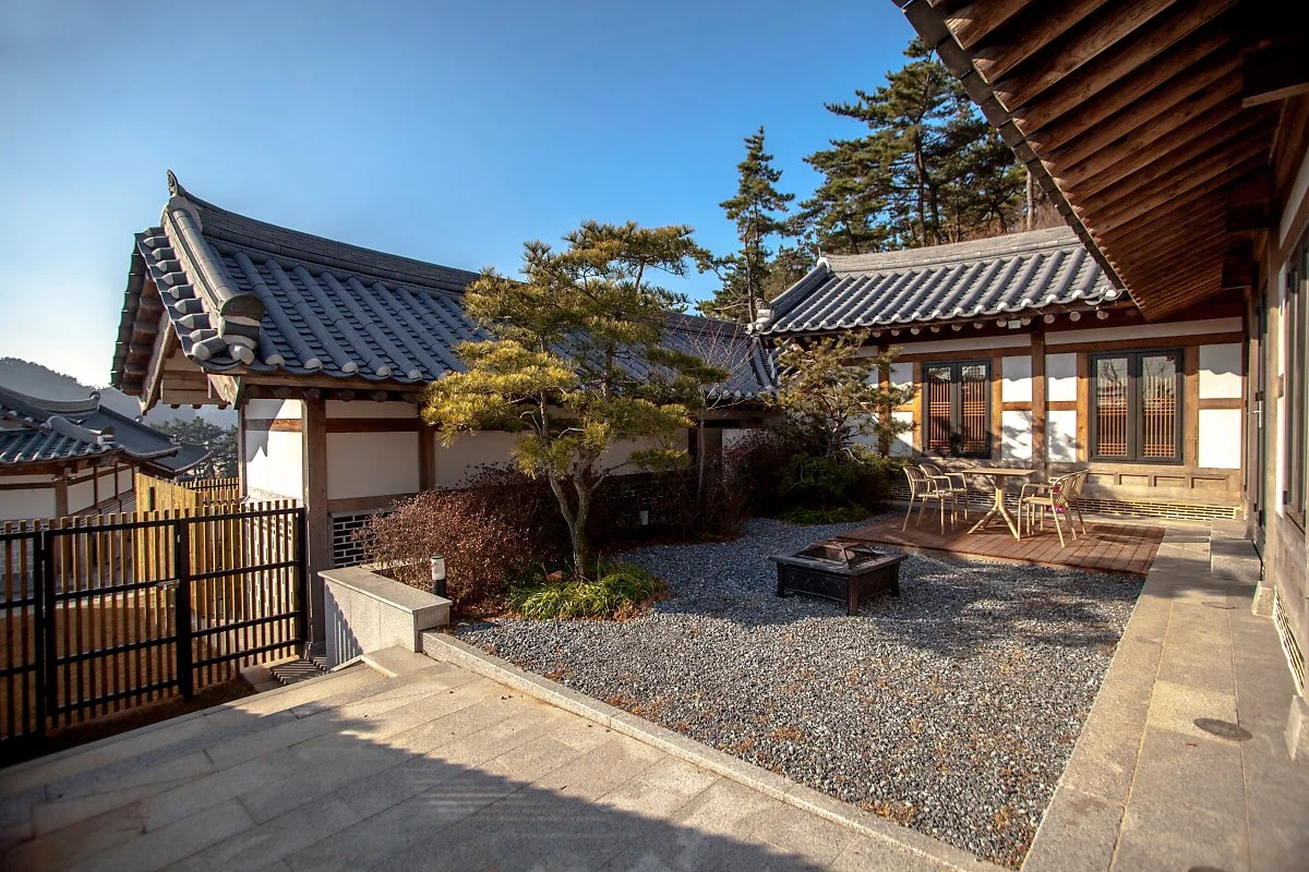 _%ED%95%98%EB%8A%98_%281%29.jpg?type=w1200