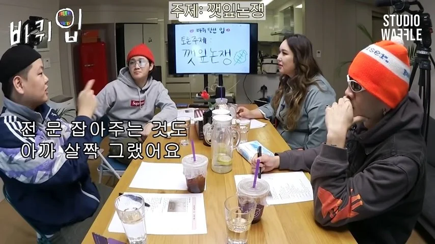 %EB%B0%94%ED%80%B4%EB%8B%AC%EB%A6%B0_%EC%9E%85_%281%29.jpg?type=w1200