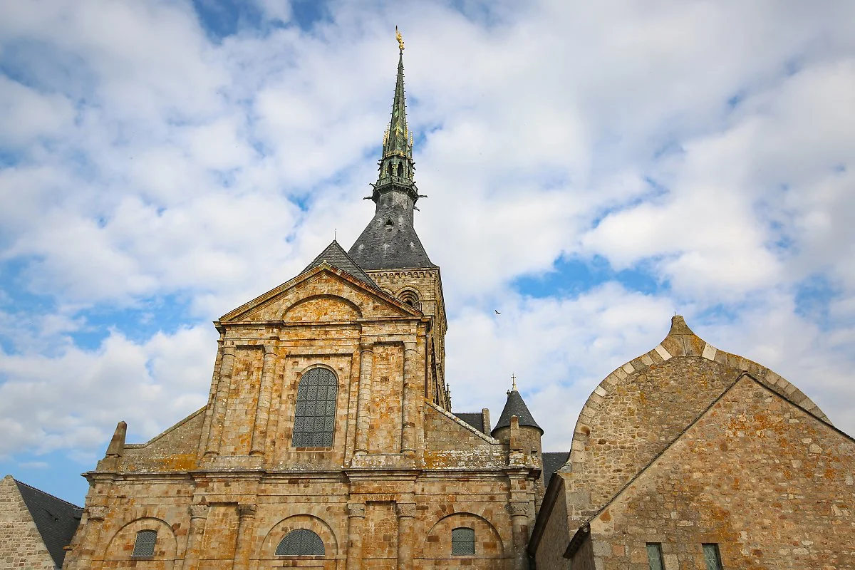 %EC%88%98%EB%8F%84%EC%9B%90_%EC%B2%A8%ED%83%91_%EB%81%9D%EC%97%90_%EC%95%9A%EC%95%84%EC%9E%88%EB%8A%94_%ED%99%A9%EA%B8%88%EB%B9%9B_%EB%8C%80%EC%B2%9C%EC%82%AC%2C_%EB%AF%B8%EC%B9%B4%EC%97%98.jpg?type=w1200