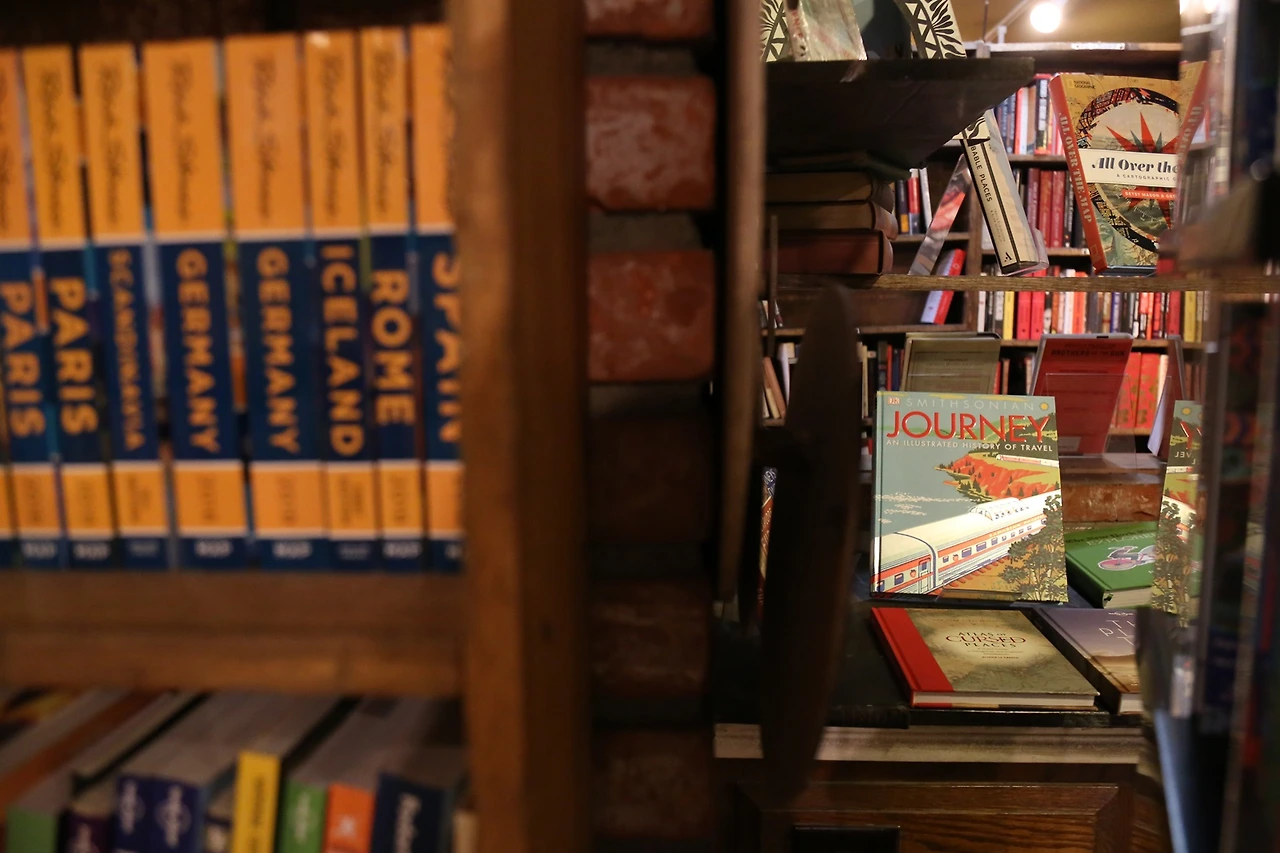 라스트 북스토어 (1).JPG