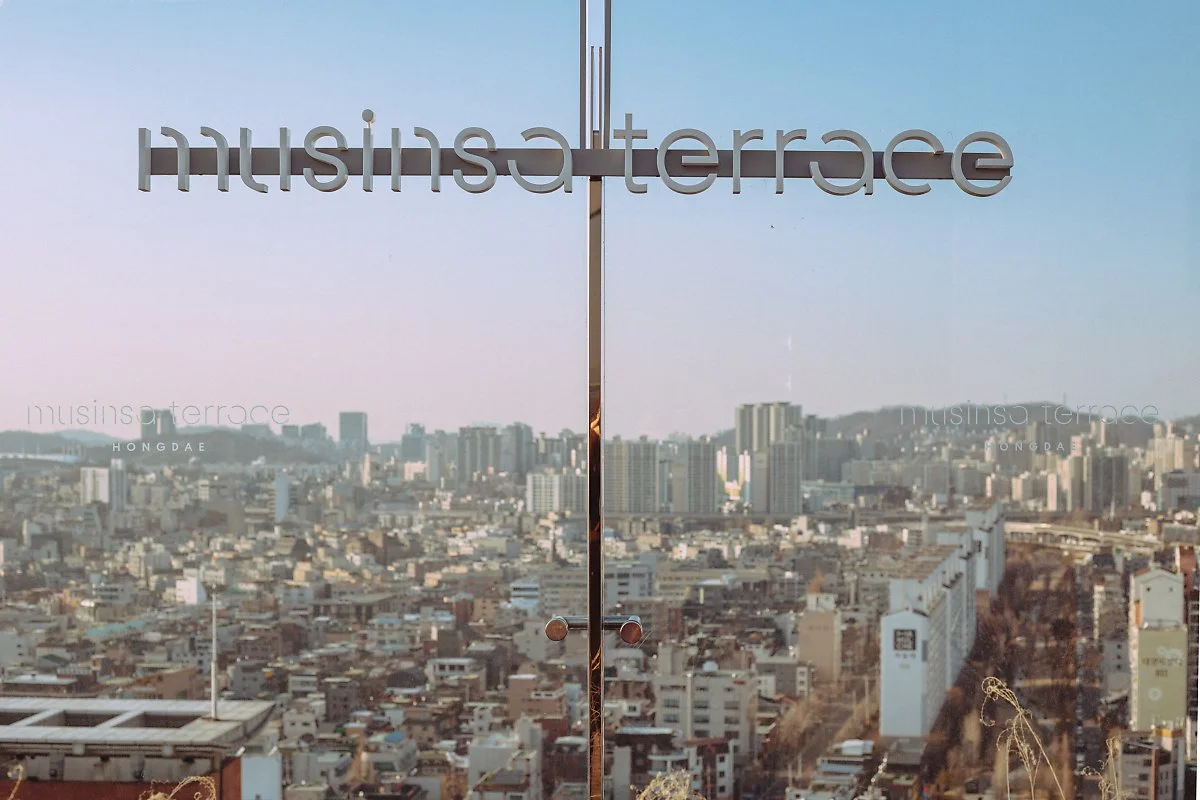 %EB%AC%B4%EC%8B%A0%EC%82%AC_%ED%85%8C%EB%9D%BC%EC%8A%A4-6.jpg?type=w1200