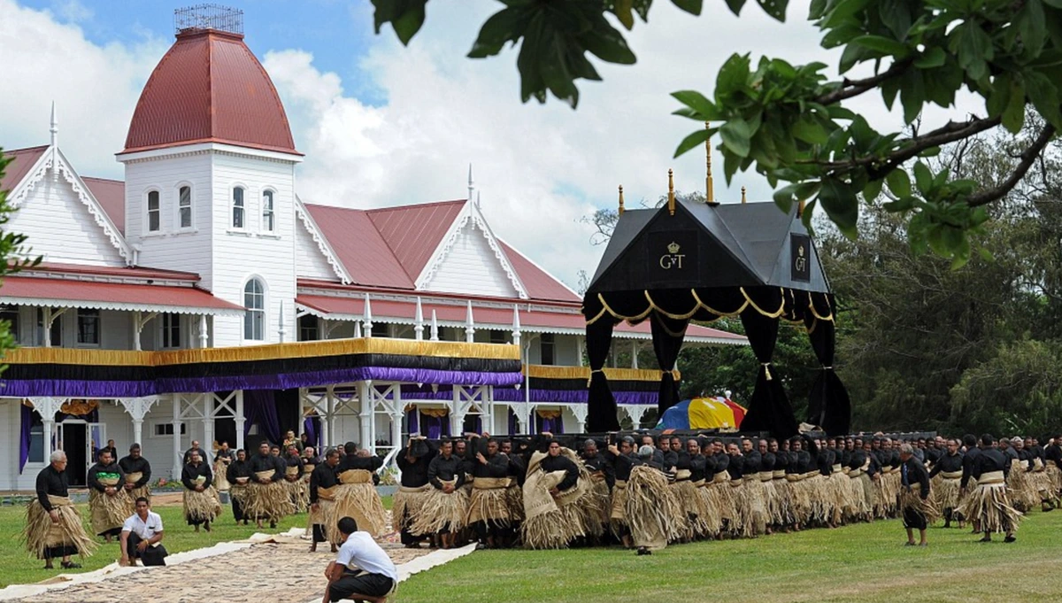 %EB%AC%B4%EB%8D%A4_%EB%B0%8F_%EC%A0%9C%EC%82%AC_%283%29.png?type=w1200