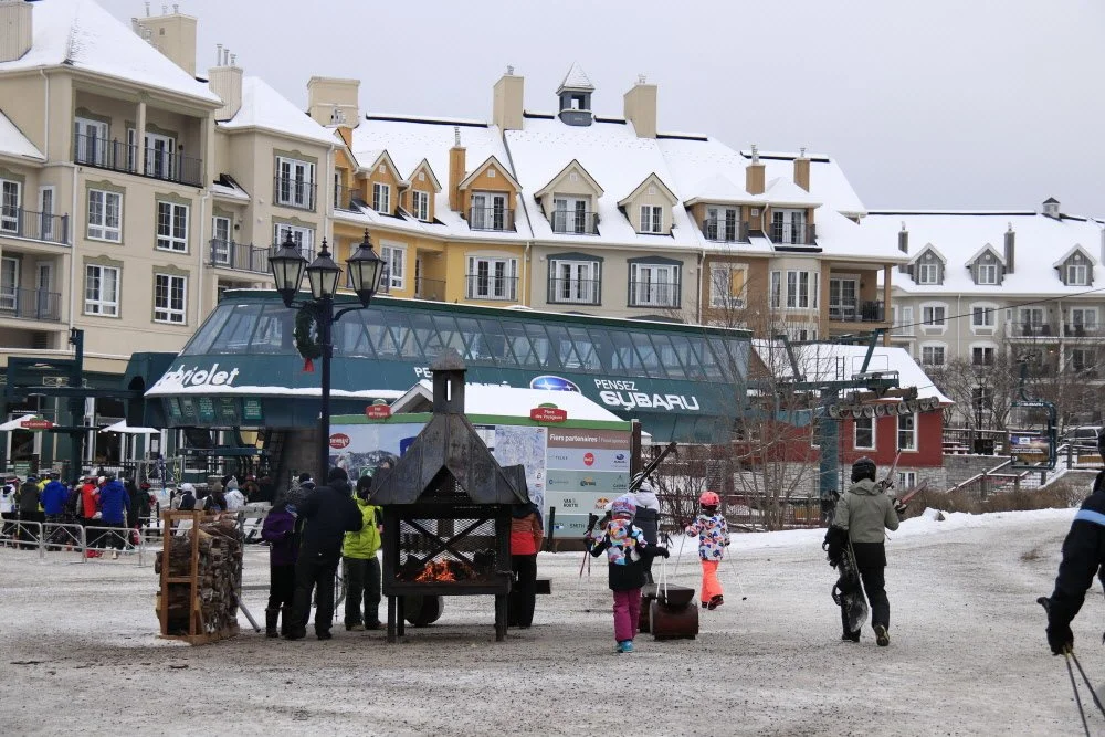 3-2.%EC%97%AC%ED%96%89%EC%9E%90_%EA%B4%91%EC%9E%A5.JPG?type=w1200