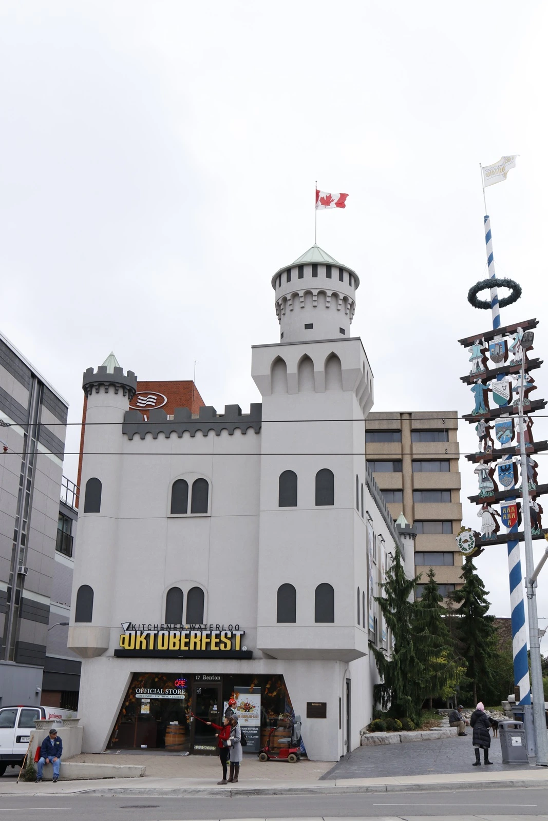 6.Okto-Retail store-1.JPG