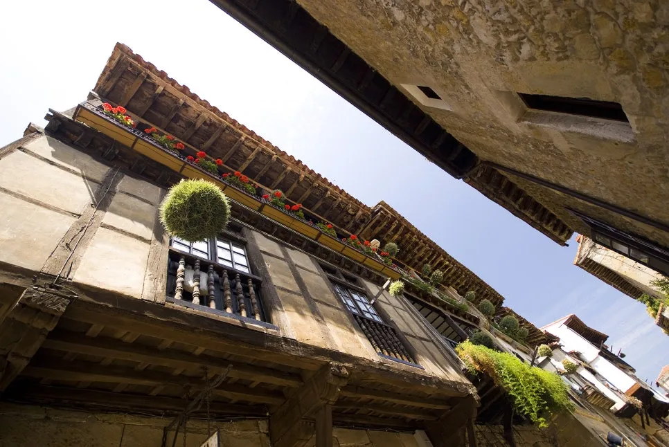 Santillana_del_Mar_3900805_20210512140455_26206.jpg?type=w966