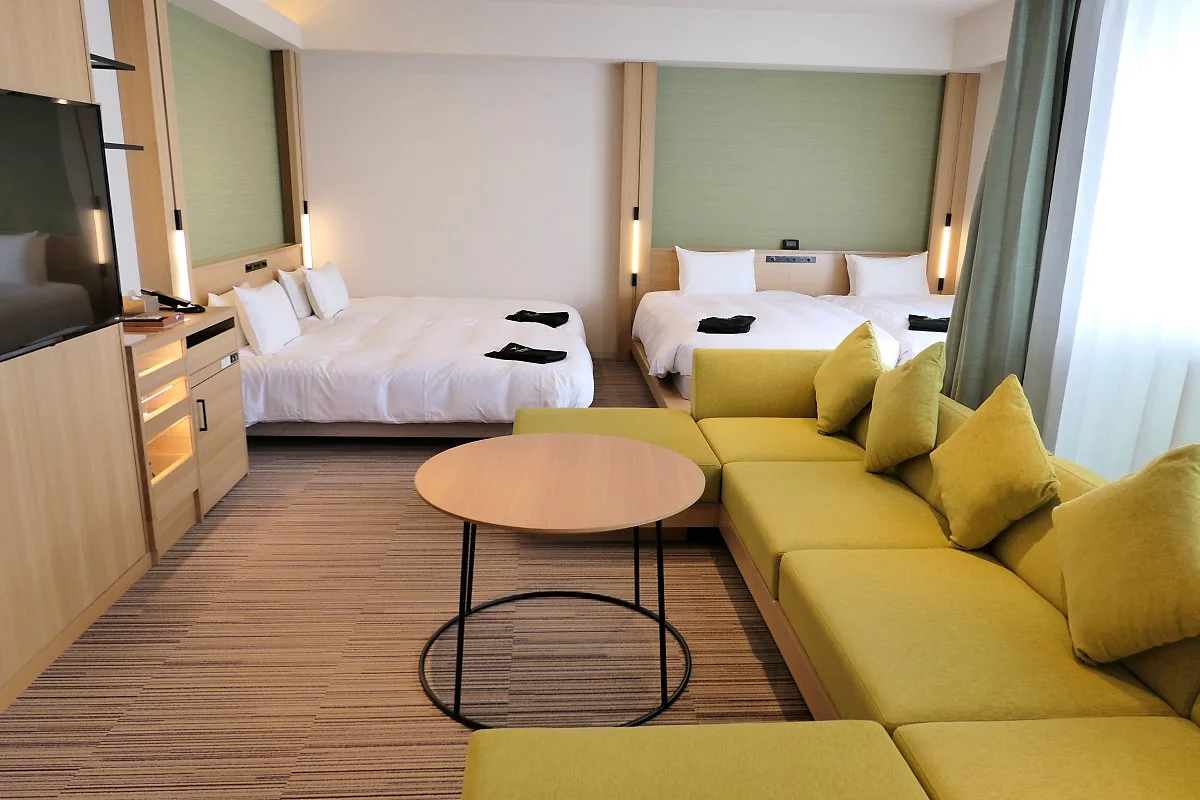 %EC%8B%B1%EA%B7%9C%EB%9F%AC%EB%A6%AC_3%EB%B2%88.JPG?type=w1200