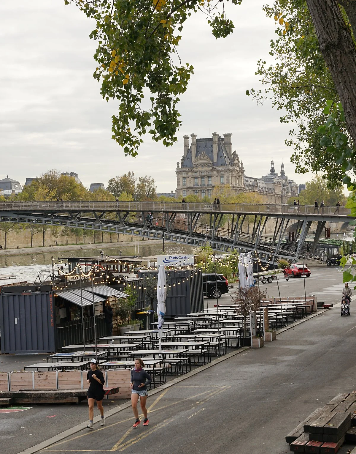 %ED%8C%8C%EB%A6%AC%EC%9D%98_%ED%92%8D%EA%B2%BD_%ED%8C%8C%EB%A6%AC%EC%97%94_%EC%A1%B0%EA%B9%85%EC%9D%84_%ED%95%98%EB%8A%94_%EC%82%AC%EB%9E%8C%EC%9D%B4_%EB%A7%8E%EB%8B%A4..jpg?type=w1200