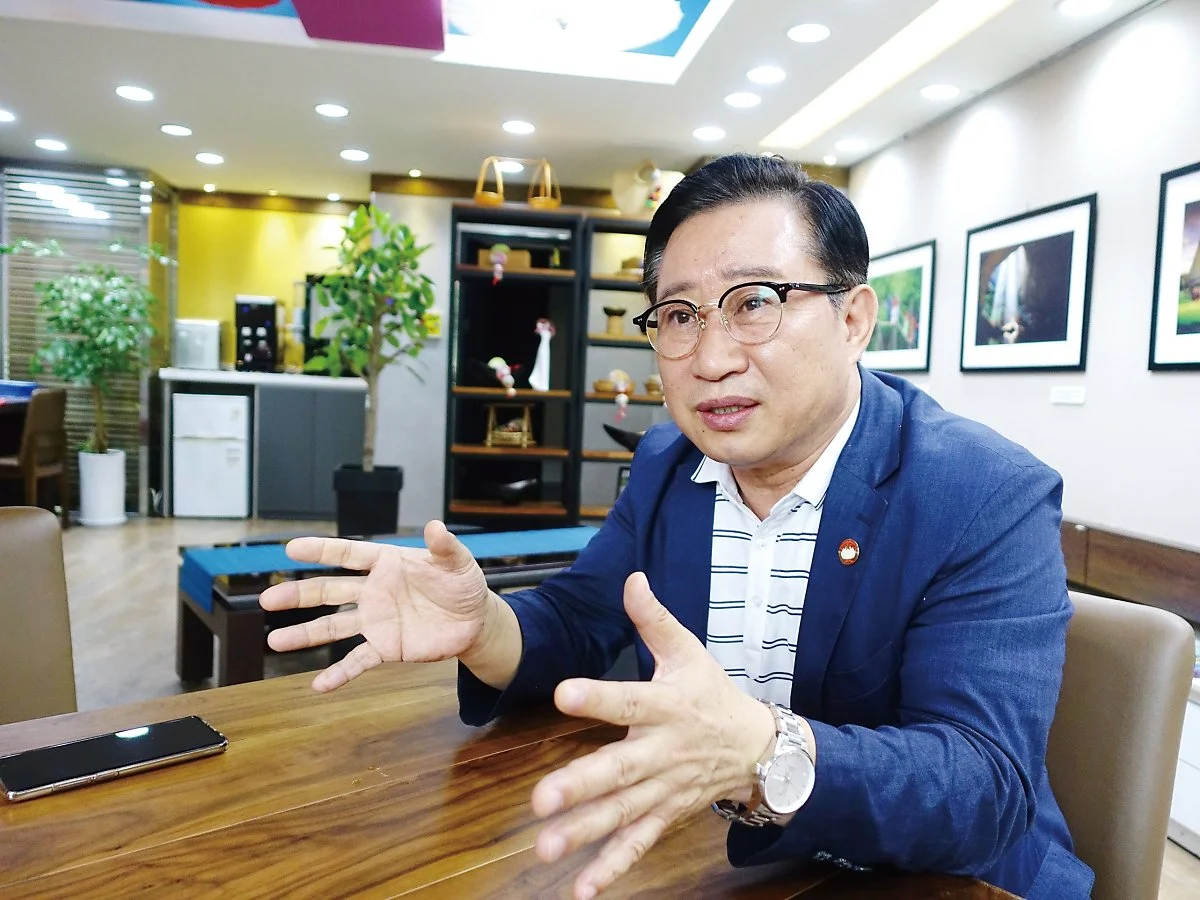 %EB%A6%AC%EC%93%B0%EC%97%89%EC%B9%B8_%EC%A3%BC%ED%95%9C%EB%B2%A0%ED%8A%B8%EB%82%A8%EA%B4%80%EA%B4%91%EC%B2%AD%EB%8C%80%ED%91%9C%EB%B6%80_%EA%B4%80%EA%B4%91%EB%8C%80%EC%82%AC_%E2%92%B8travie.JPG?type=w1200