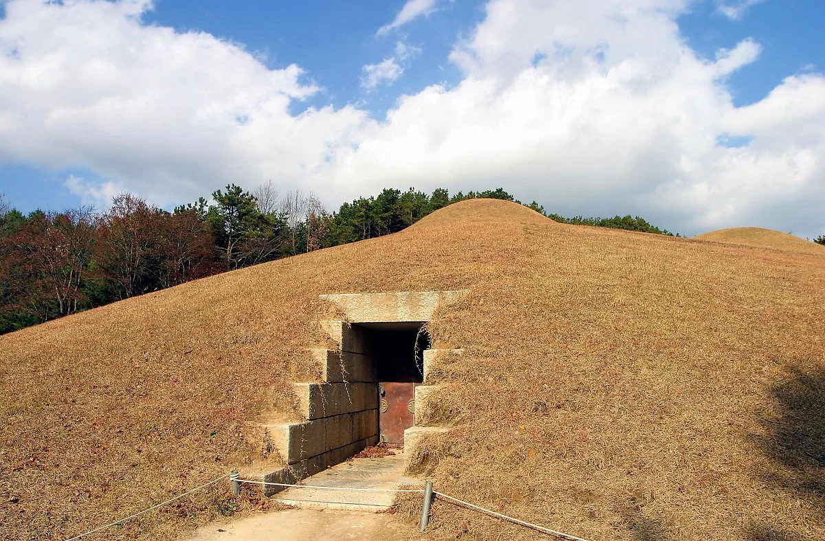 02%EB%AC%B4%EB%85%95%EC%99%95%EB%A6%89_%282%29.jpg?type=w1200