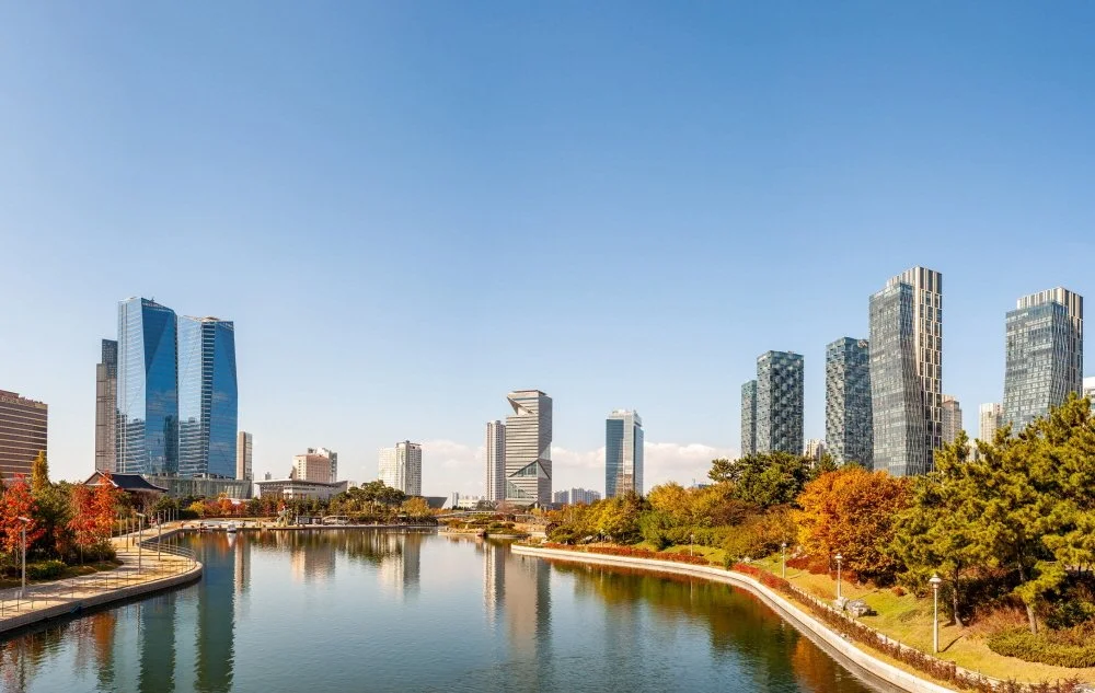 %EC%9D%B4%EB%AF%B8%EC%A7%80_%EC%89%90%EB%9D%BC%ED%86%A4_%EA%B7%B8%EB%9E%9C%EB%93%9C_%EC%9D%B8%EC%B2%9C_%ED%98%B8%ED%85%94%2C_%EC%84%BC%ED%8A%B8%EB%9F%B4%ED%8C%8C%ED%81%AC%EC%9D%98_%EA%B0%80%EC%9D%84_%EC%A0%84%EA%B2%BD.jpg?type=w1200