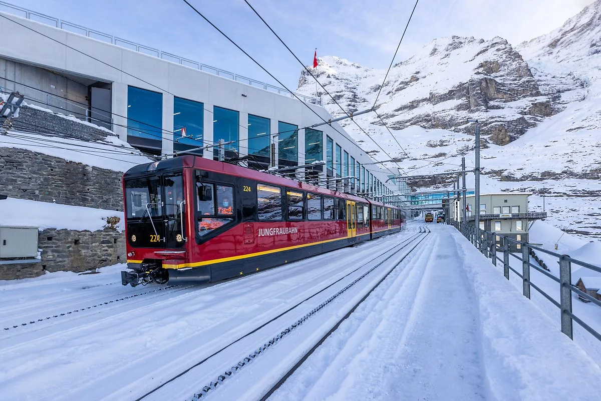 21.Eigergletscher-Bahnhof-Jungfraubahn-Winter.jpg?type=w1200