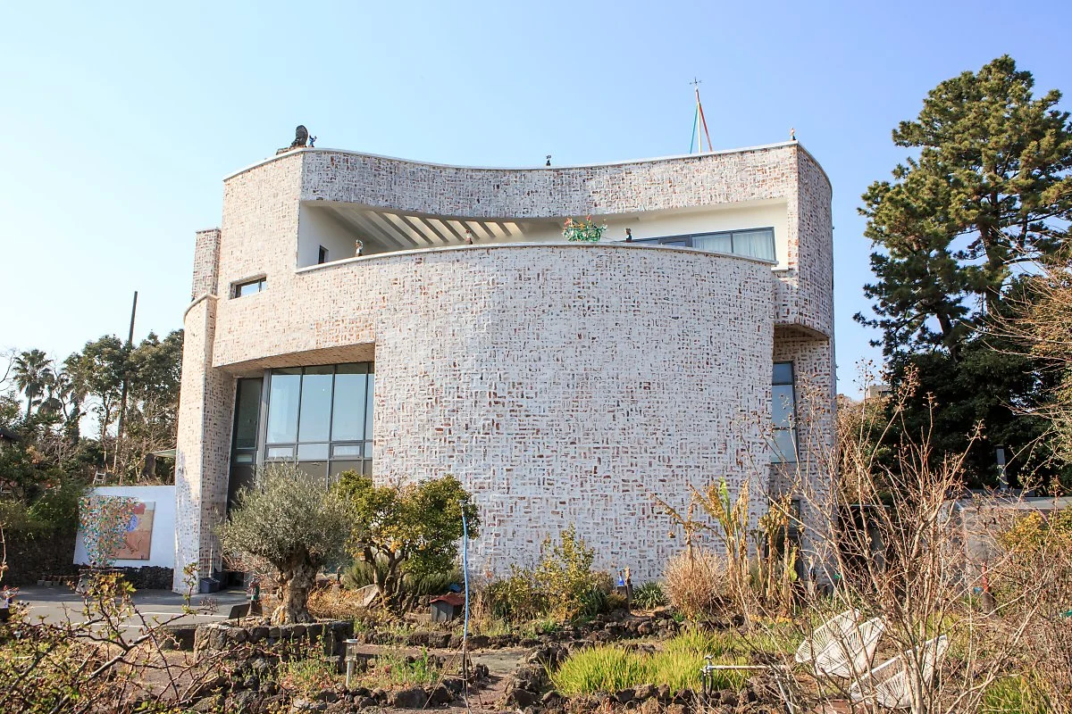 1_%EC%A1%B0%EC%84%A0_%EB%B0%B1%EC%9E%90%EC%97%90%EC%84%9C_%EC%98%81%EA%B0%90%EC%9D%84_%EB%B0%9B%EC%95%84_%EA%B1%B4%EB%A6%BD%EB%90%9C_%EC%99%88%EC%A2%85%EB%AF%B8%EC%88%A0%EA%B4%80.JPG?type=w1200