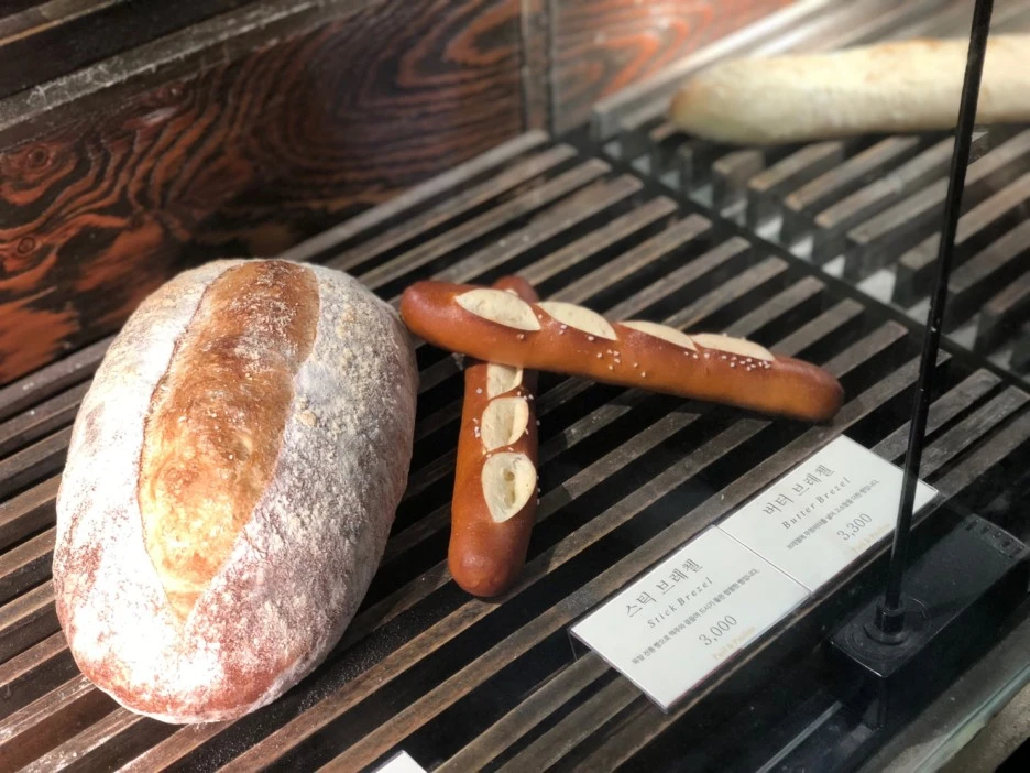 %ED%8F%B4%EC%95%A4%ED%8F%B4%EB%A6%AC%EB%82%98_02.jpeg?type=w1