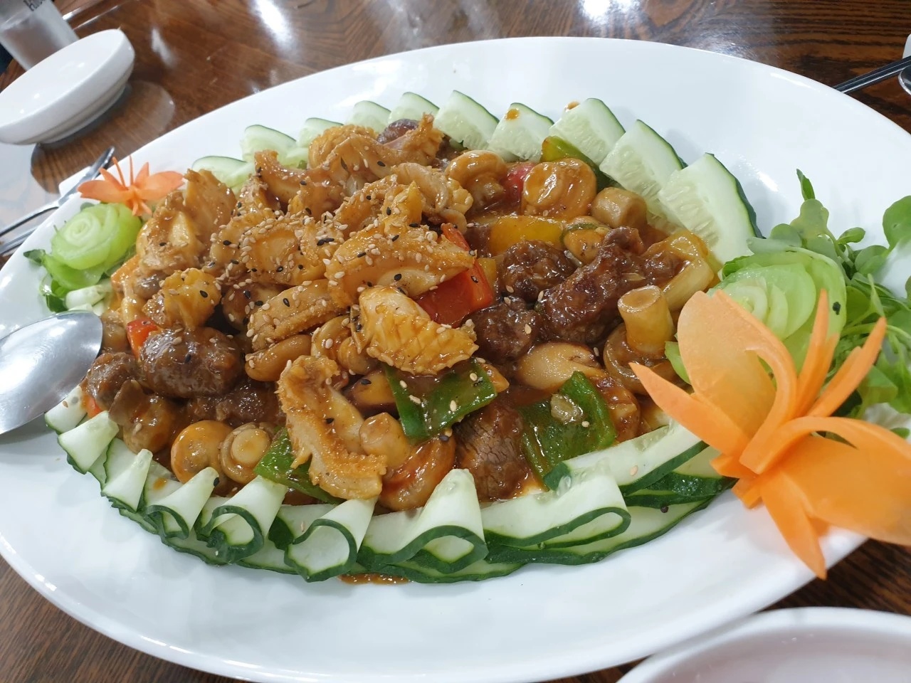 g_398Ud018svcls0l96kn5dy4_e9765c.jpg?type=e1920_std