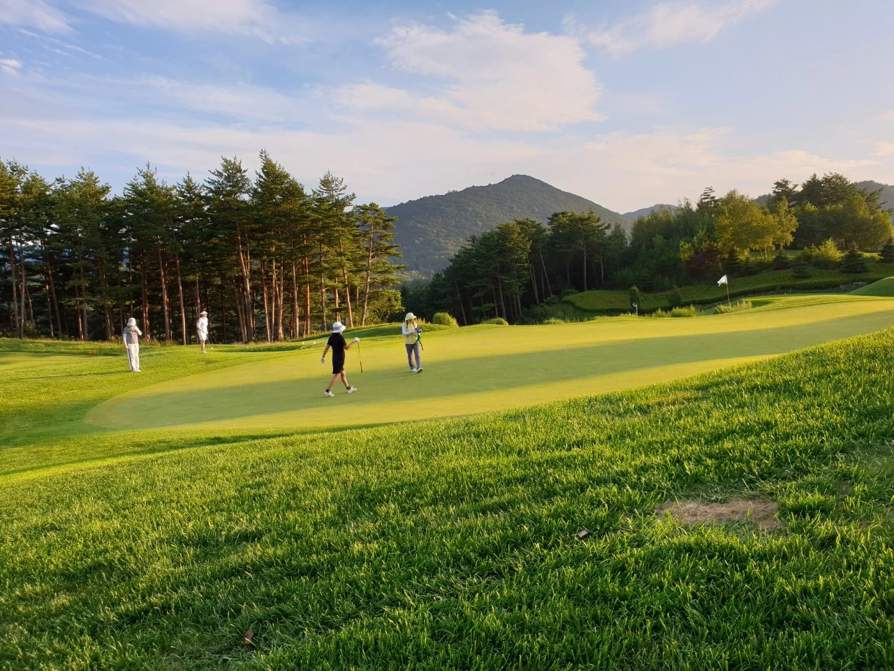 4_9bjUd018svc1iacyagrm2csq_e9765c.jpg?type=e1920_std