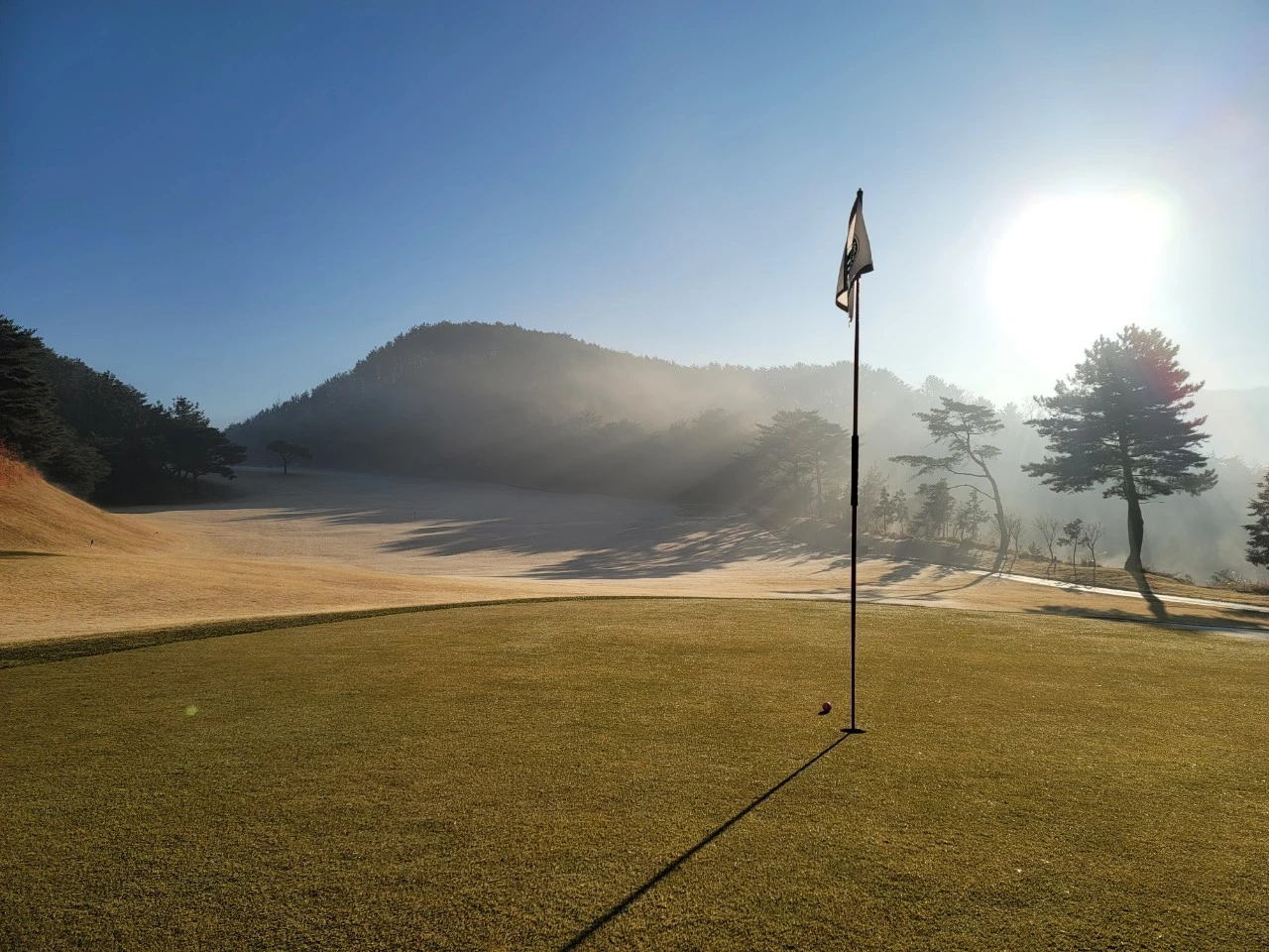 4_e7aUd018svc17wqbnyknamsn_e9765c.jpg?type=e1920_std