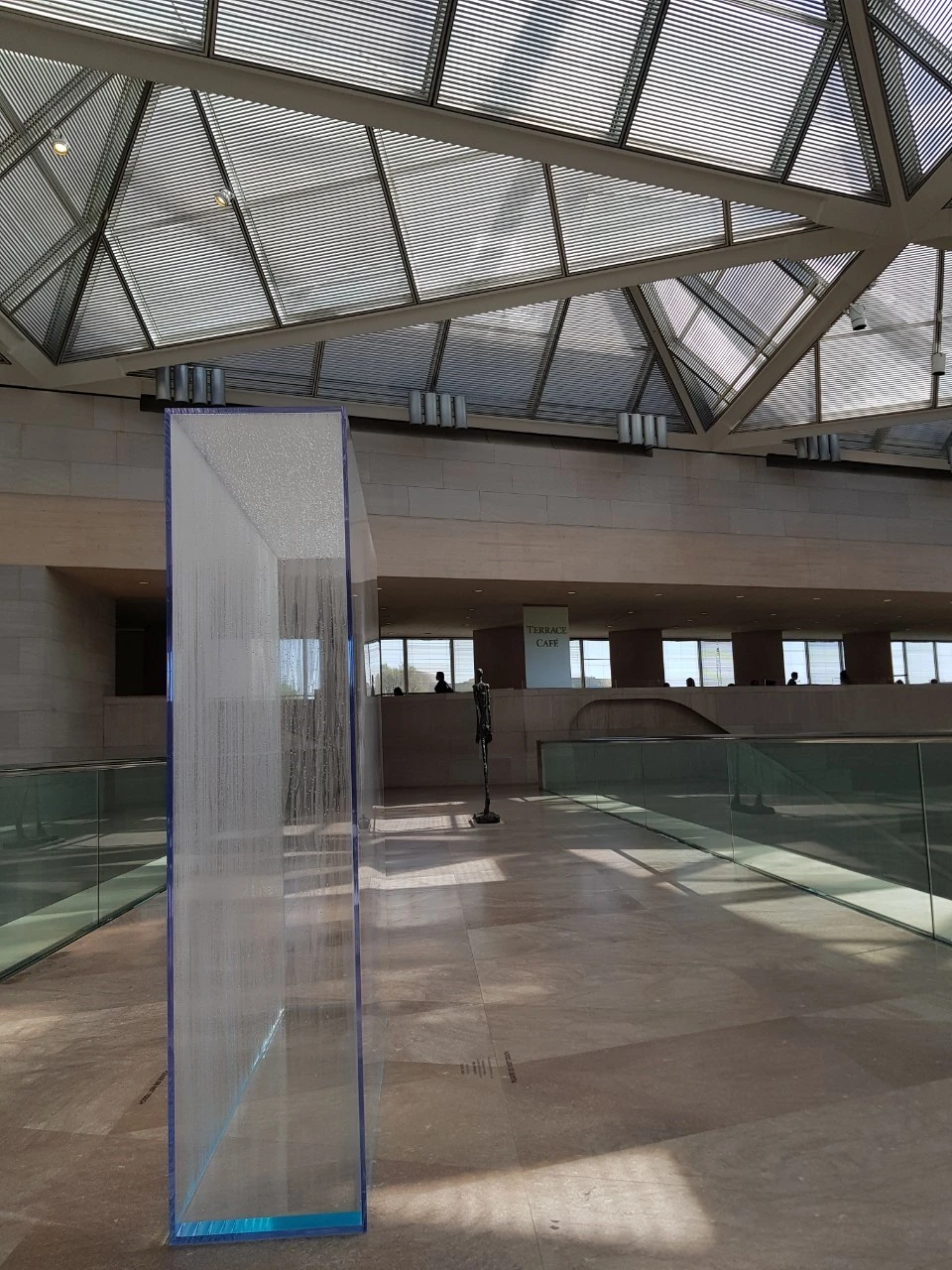 b_5e7Ud018svc1w1155fmmc1ms_bnmutt.jpg?type=e1920_std