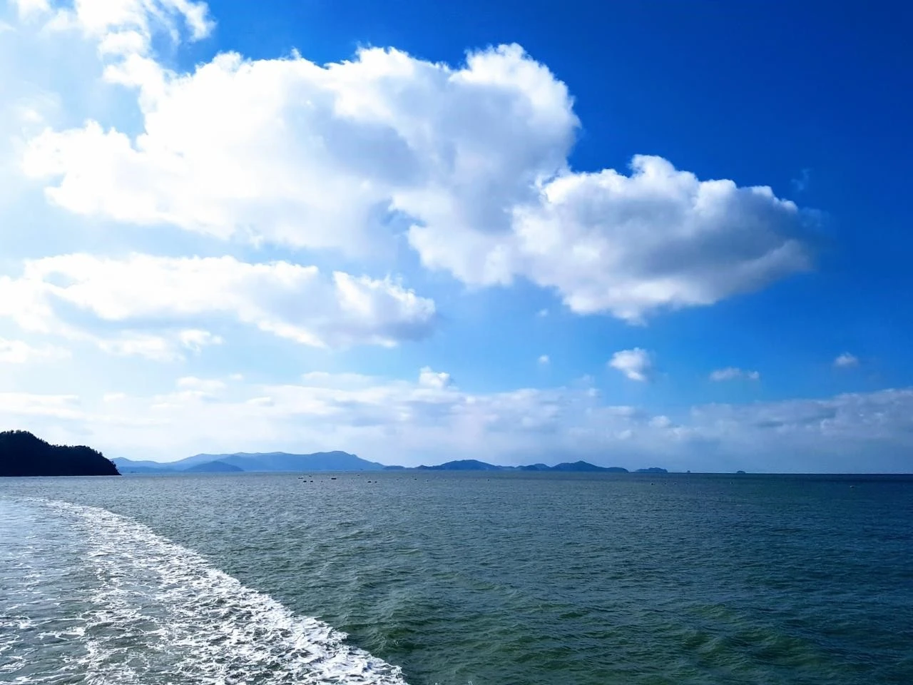 1_0caUd018svc1jv0fxrm3ul1e_efip7t.jpg?type=e1920_std