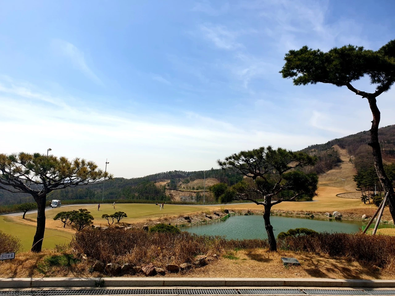 h_3acUd018svcr1vjury61eni_e9765c.jpg?type=e1920_std