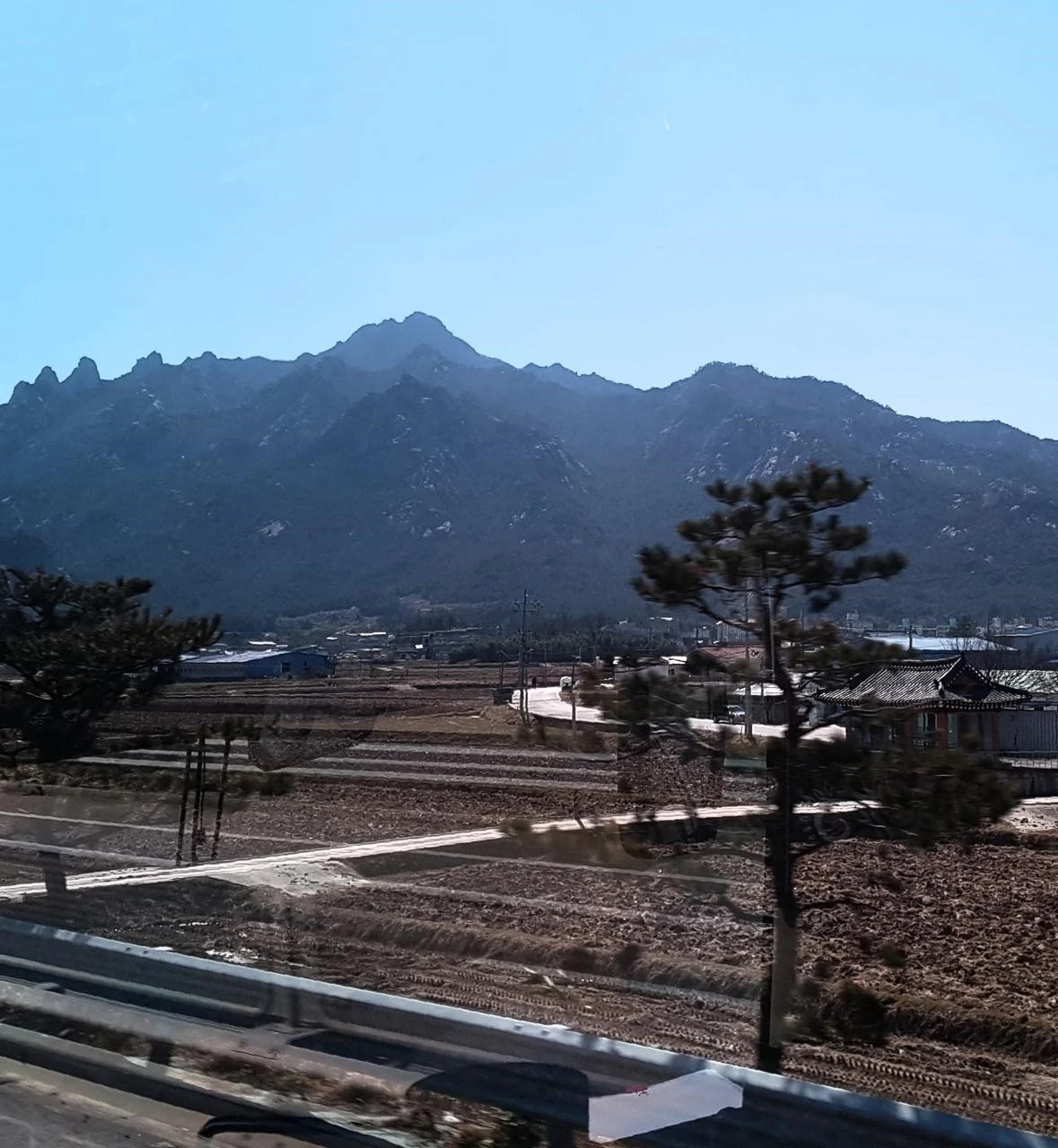 64bUd016svcqspw4mpk0epl_m7ybem.jpg?type=e1920_std