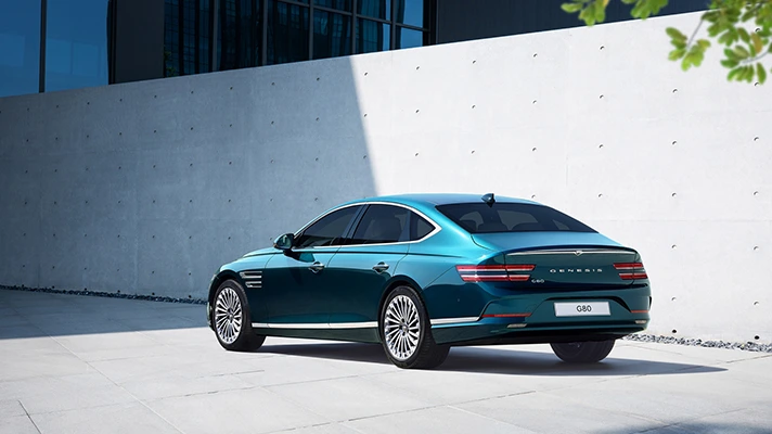 2021-genesis-g80e-global-reaction5.jpeg