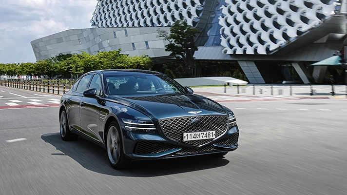 2021-genesis-g80-sport-test-drive1.jpeg