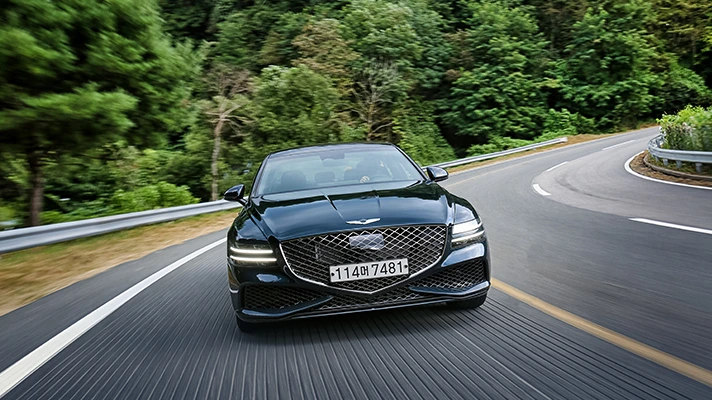 2021-genesis-g80-sport-test-drive2.jpeg