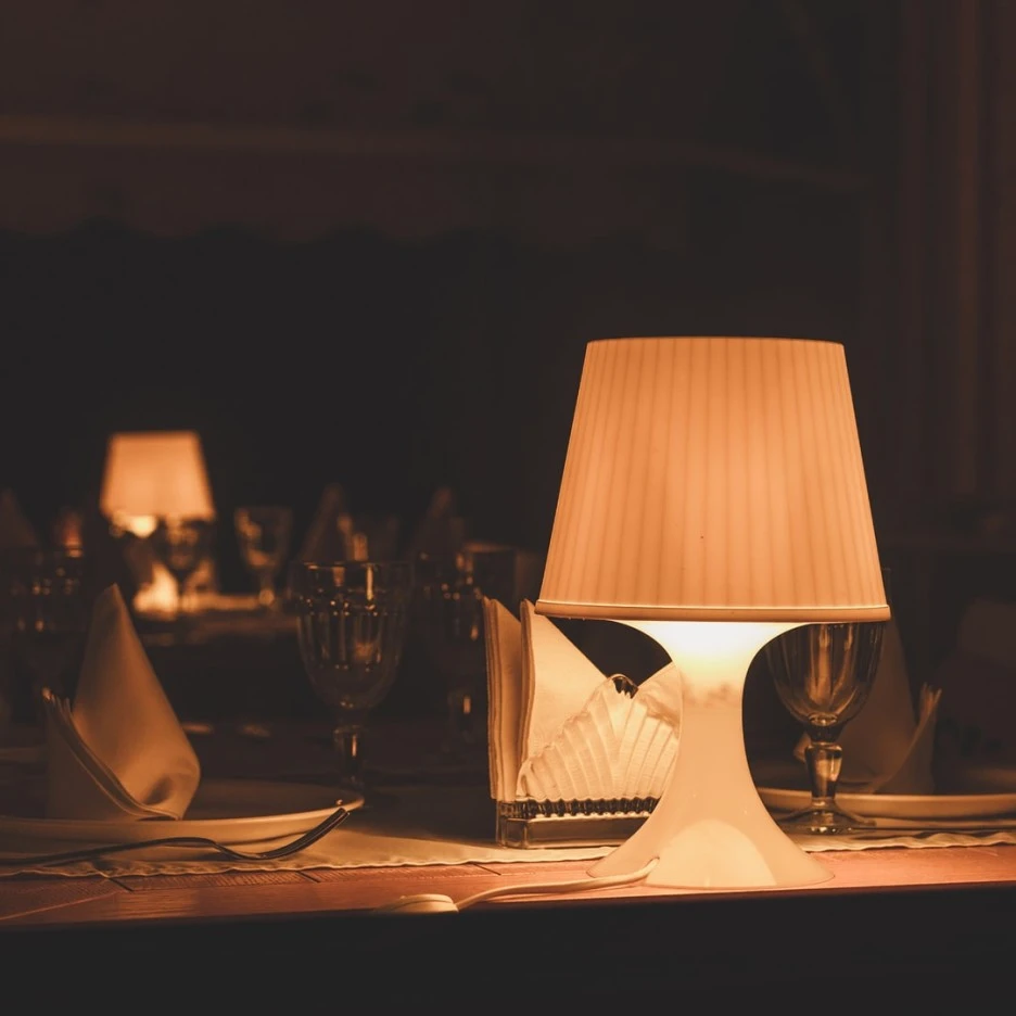 photo-1568927663969-e34174cc35a9.jpg?type=w1