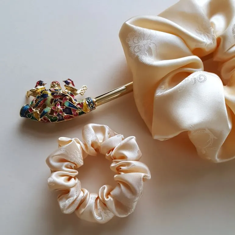 휴즈서울 스크런치.JPG