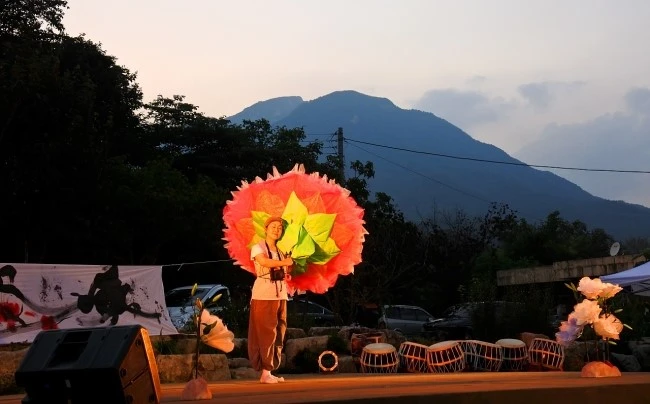 asia_mono_5.JPG?type=w2