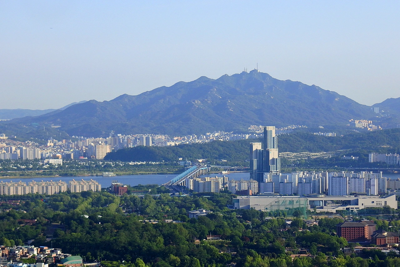 관악산_남산타워에서 바라본 모습.JPG