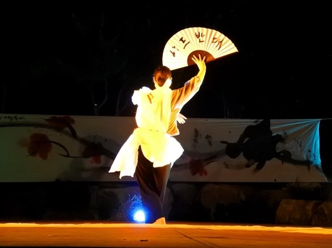 asia_mono_9.JPG?type=w2