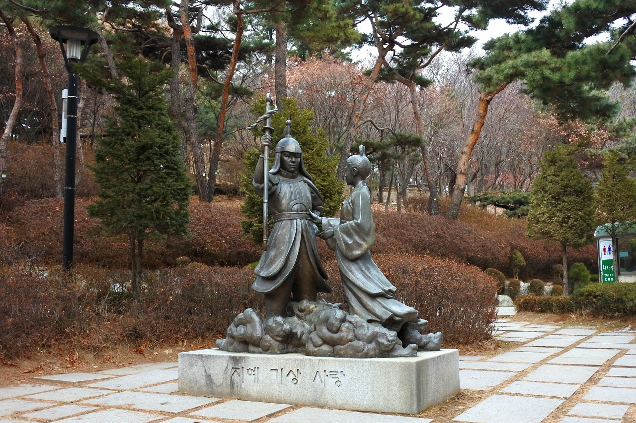 온달장군과 평강공주 동상.JPG