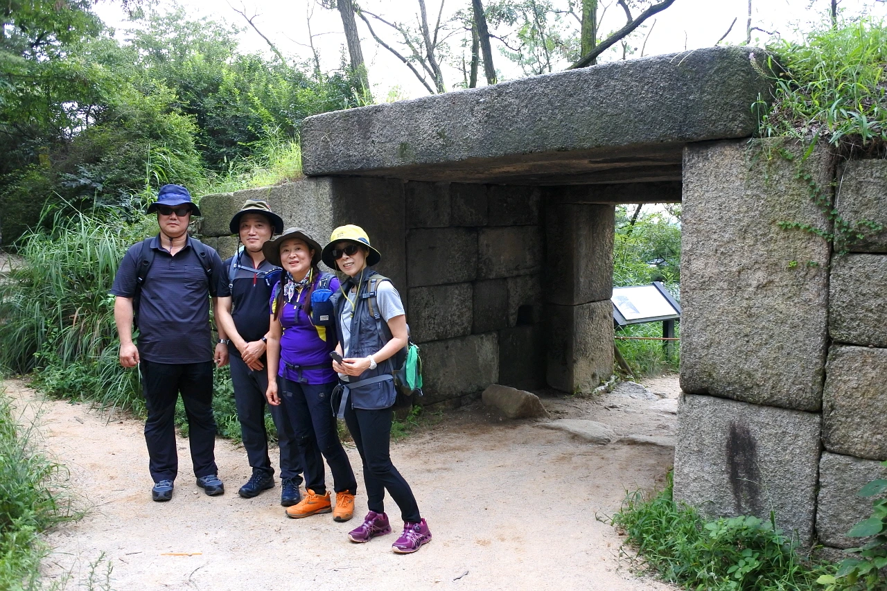 thangchun_trekking_4.JPG