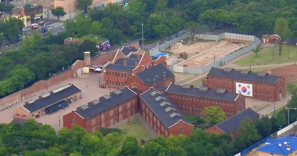 274D244857E6695534CF7D