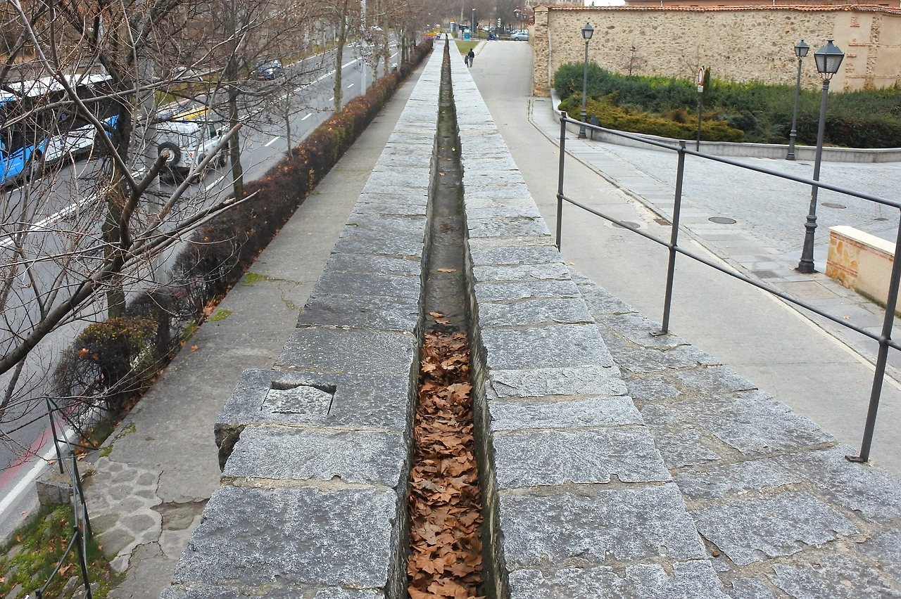 segovia_aqueduct_3.JPG
