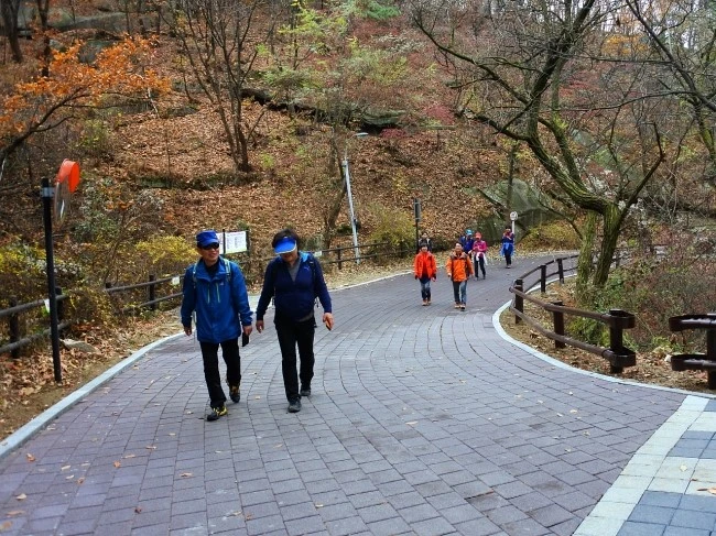 bukhan_valley_trekking_3.JPG?type=w2