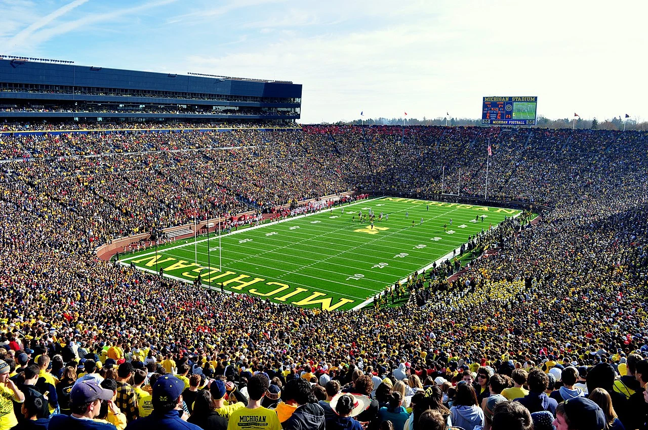 1280px-MichiganStadium2010.JPG