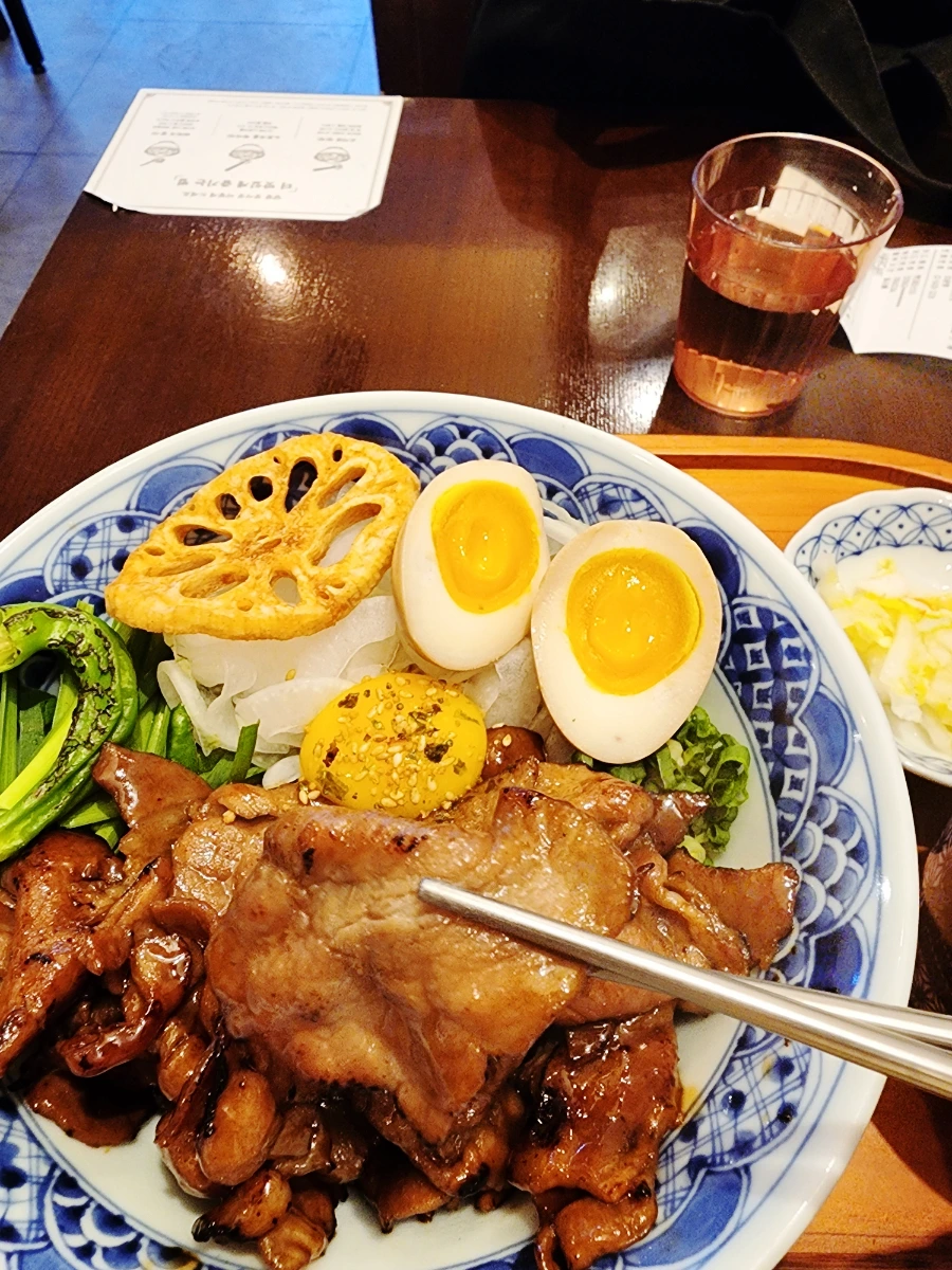 SE-9bb64dd1-fe09-11ed-a2a6-ddbf8de9e1da.jpg?type=w1