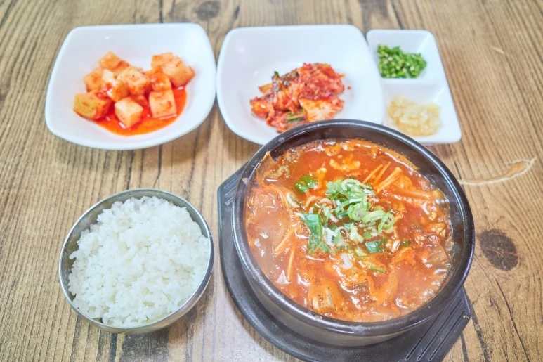 %EC%83%81%EC%A3%BC%EA%B5%B4%EB%8B%A4%EB%A6%AC%EC%8B%9D%EB%8B%B9_1.jpg?type=w773