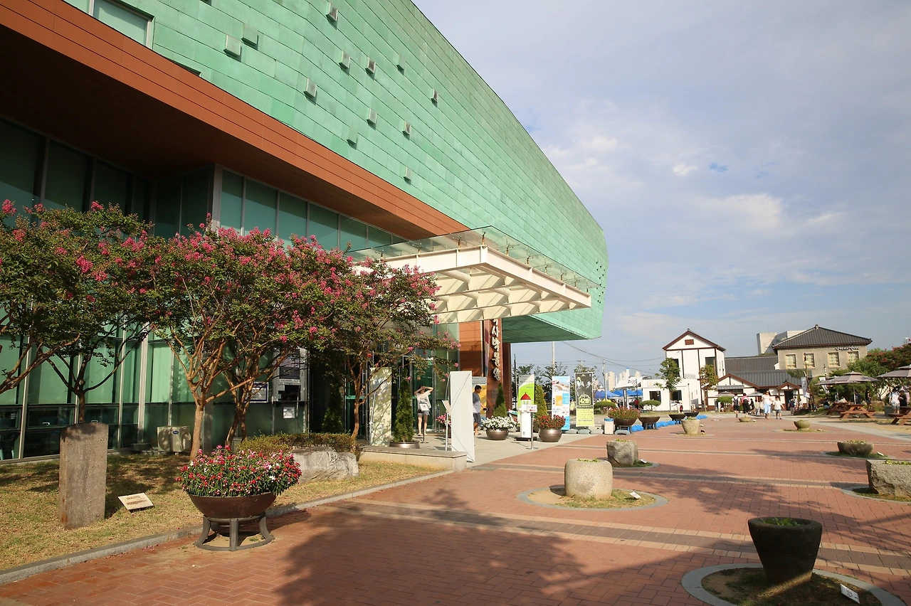 군산역사박물관1.JPG