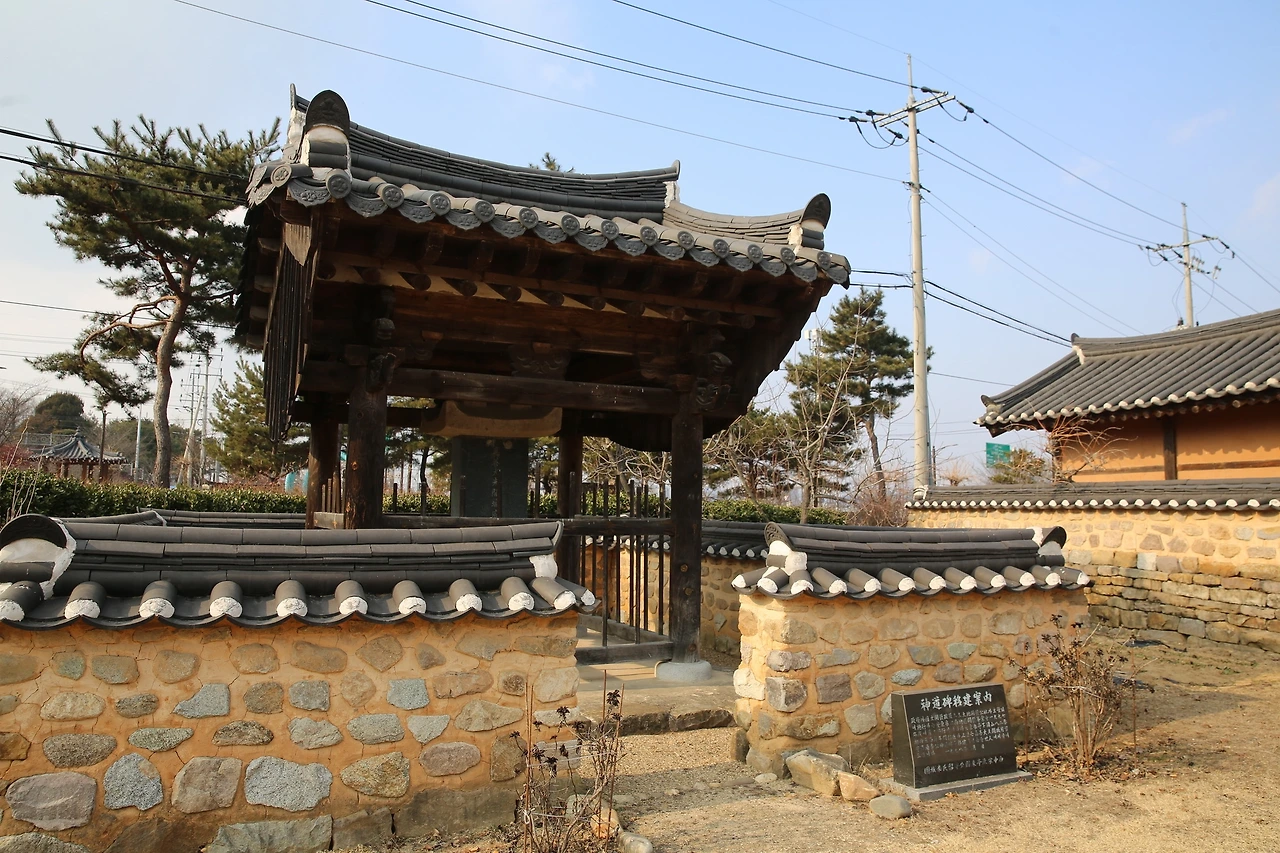 09 귀래정 입구에 세워져 있는 비.JPG