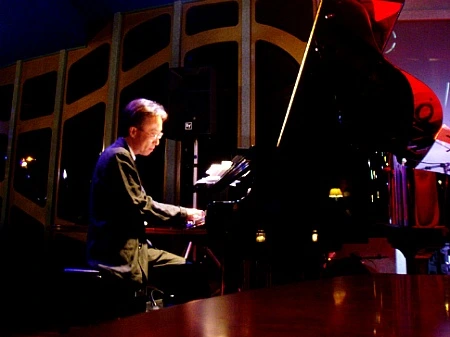 22600D4657B553DB32339C