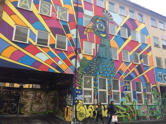 99B3743359BFA994299F8F