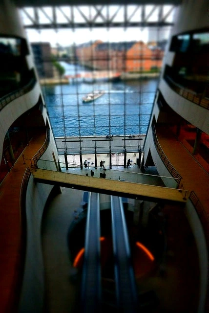 995E073359E39F7907A645