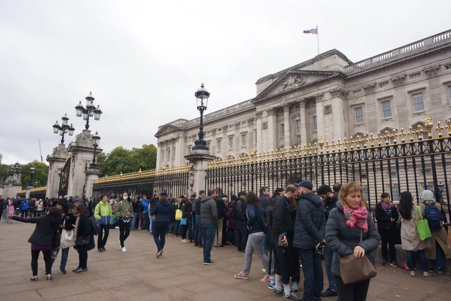 99AC8D3359DB4EAD09C2CF