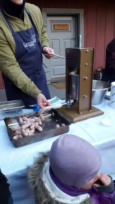 997D98335A1B53630C516B