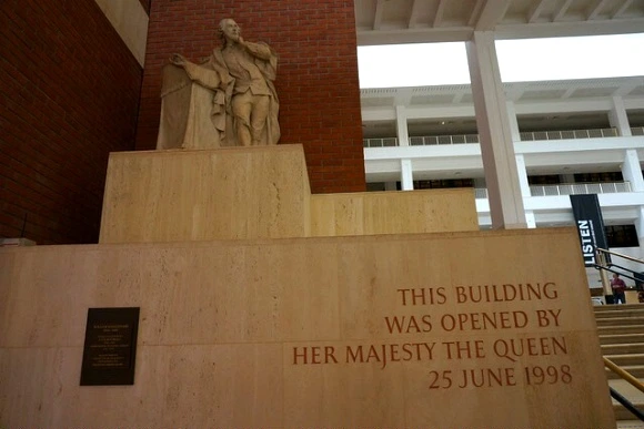 9963DE3359E39F9F0716E8