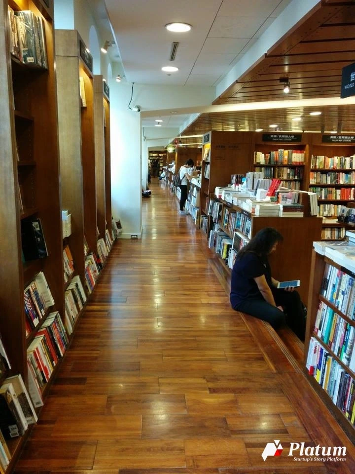 217C704A5479FDFB0939C3